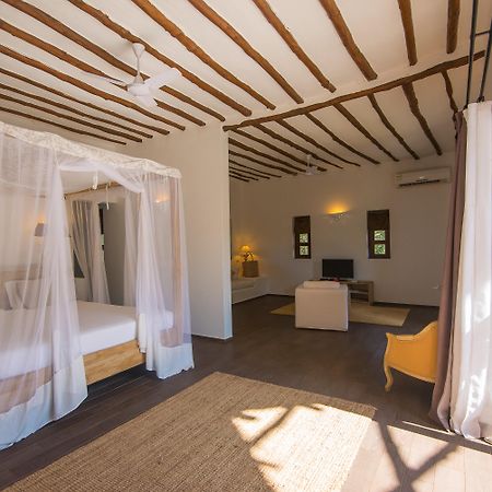 Konokono Beach Resort And Isaraya Luxury Overwater Villas Michamvi Exterior foto
