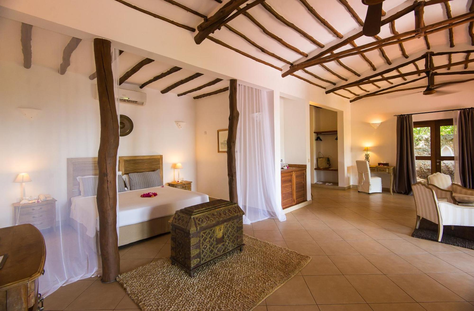 Konokono Beach Resort And Isaraya Luxury Overwater Villas Michamvi Habitación foto