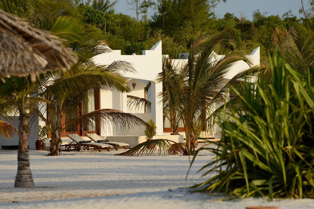 Konokono Beach Resort And Isaraya Luxury Overwater Villas Michamvi Exterior foto