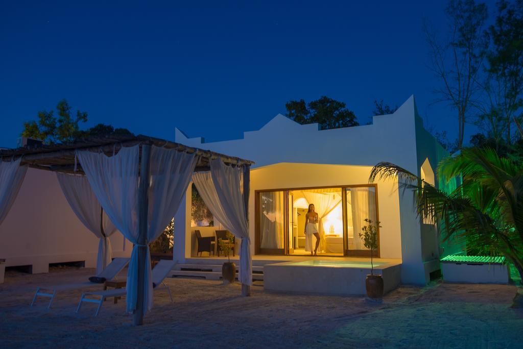 Konokono Beach Resort And Isaraya Luxury Overwater Villas Michamvi Exterior foto